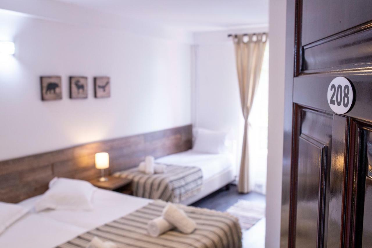 Hotel Floare De Colt Mînăstirea Humorului 外观 照片