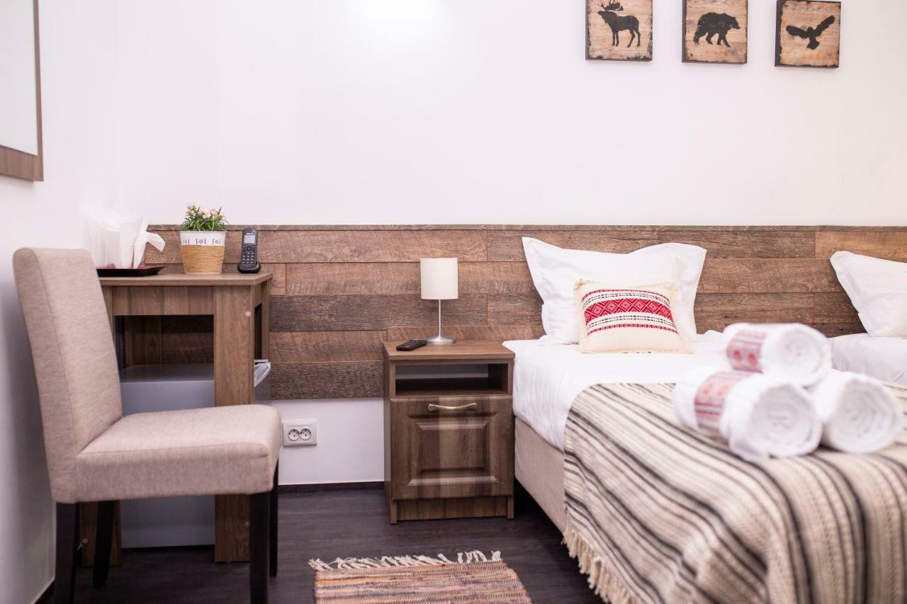 Hotel Floare De Colt Mînăstirea Humorului 外观 照片